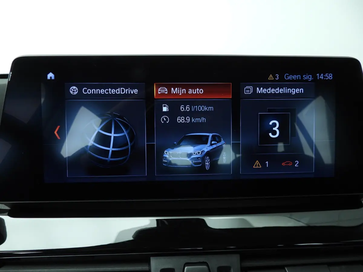 sDrive18i | LED | HUD | Trekhaak | Sportstoelen | Shadow line | DAB | Hifi speakers | Alu 18 inch