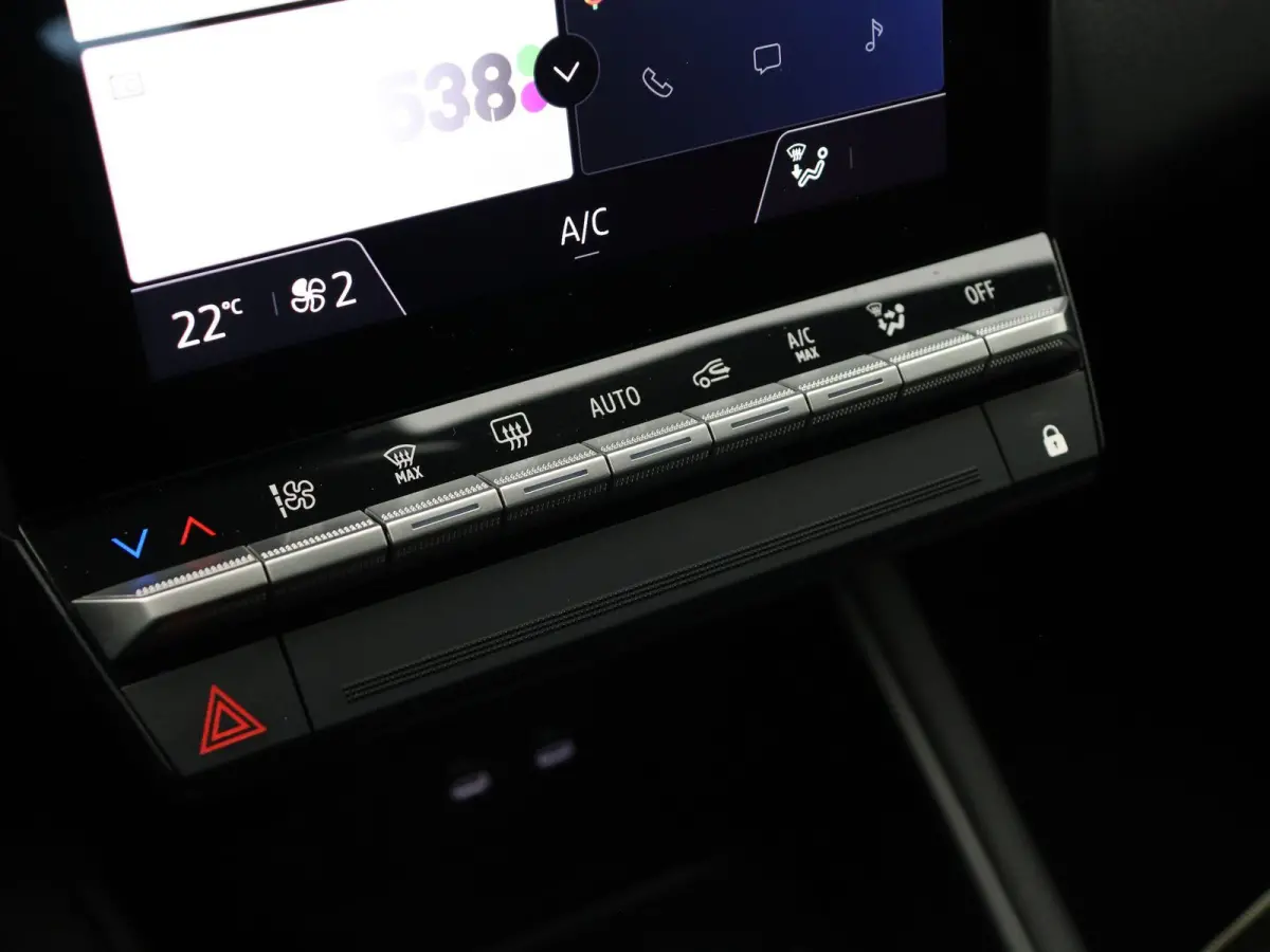 1.6 E-Tech full hybrid 145 techno | Achteruitrijcamera | Adaptieve cruise control | Navigatie | Climate control |