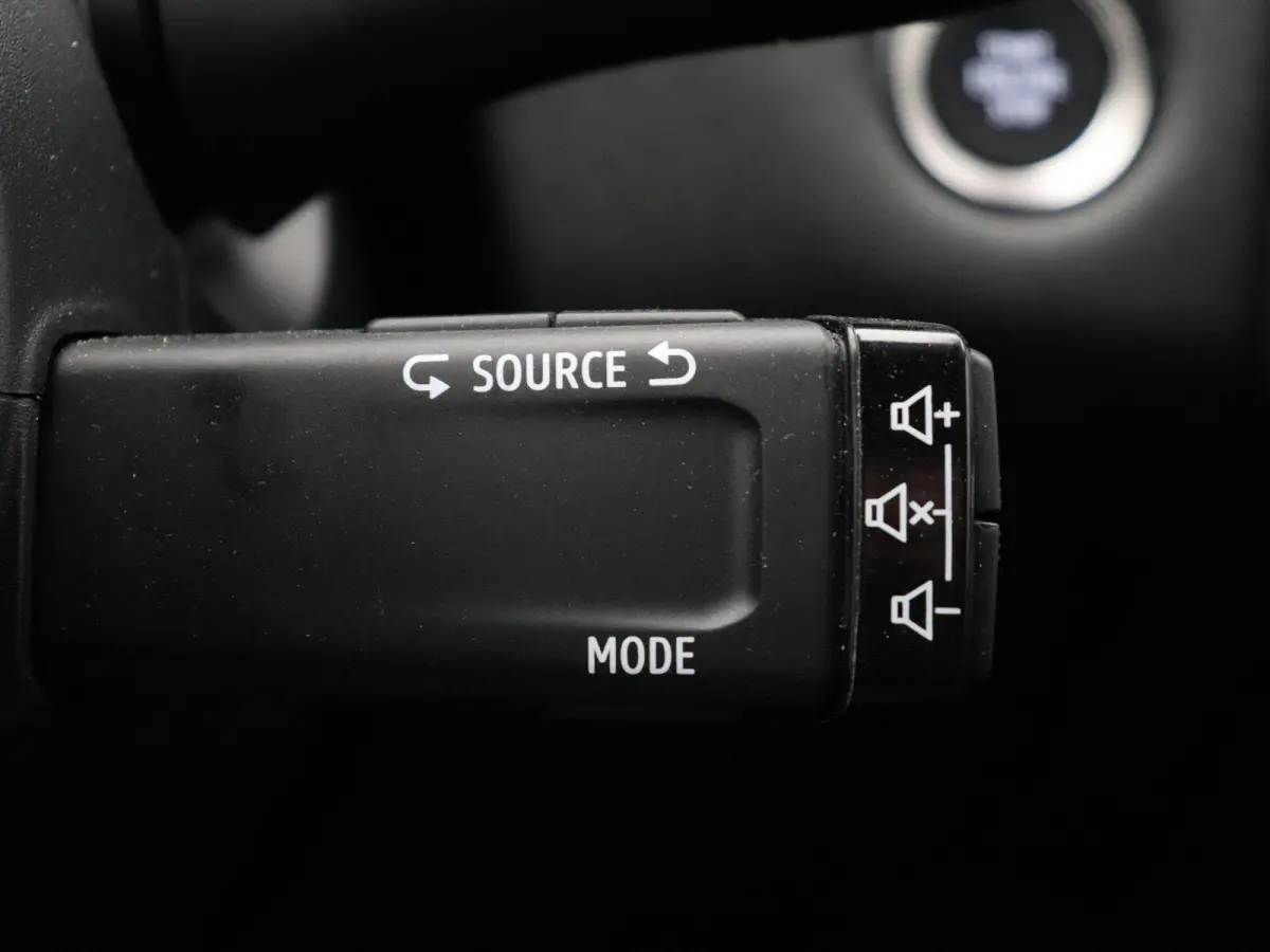 1.6 E-Tech full hybrid 145 techno | Achteruitrijcamera | Adaptieve cruise control | Navigatie | Climate control |