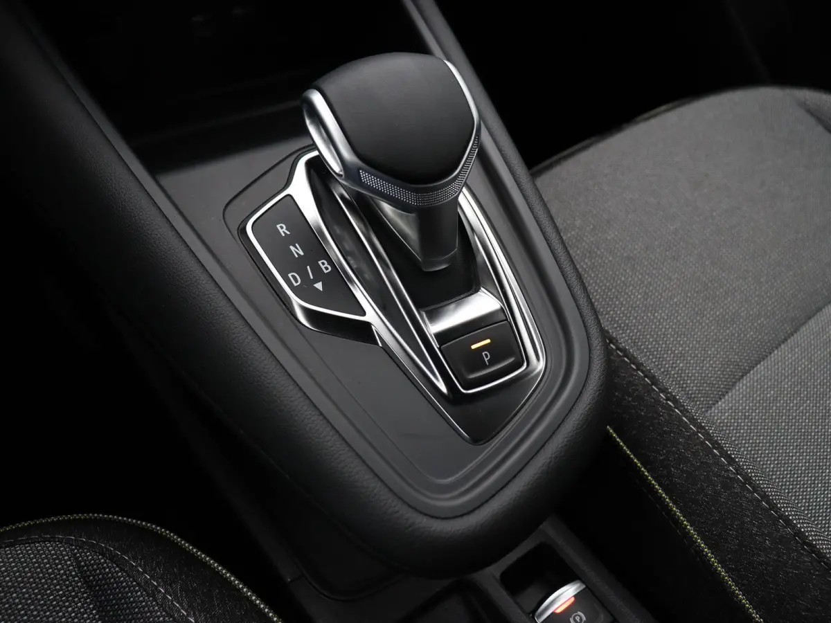 1.6 E-Tech full hybrid 145 techno | Achteruitrijcamera | Adaptieve cruise control | Navigatie | Climate control |