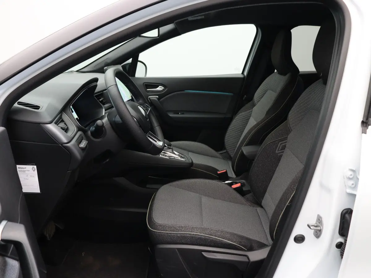 1.6 E-Tech full hybrid 145 techno | Achteruitrijcamera | Adaptieve cruise control | Navigatie | Climate control |