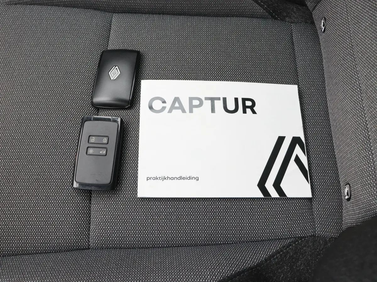 1.6 E-Tech full hybrid 145 techno | Achteruitrijcamera | Adaptieve cruise control | Navigatie | Climate control |