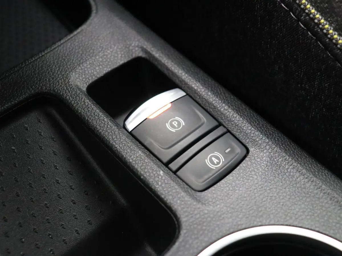 1.6 E-Tech full hybrid 145 techno | Achteruitrijcamera | Adaptieve cruise control | Navigatie | Climate control |