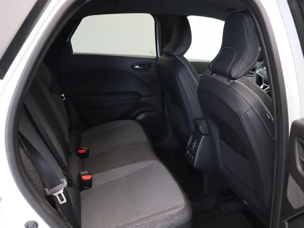 1.6 E-Tech full hybrid 145 techno | Achteruitrijcamera | Adaptieve cruise control | Navigatie | Climate control |