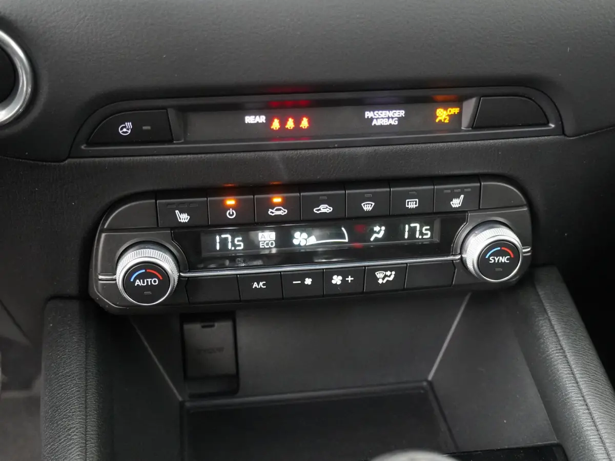 2.0 SkyActiv-G 165 Comfort | Navigatie | 360 Camera | Head-Up | Stoelverw. |
