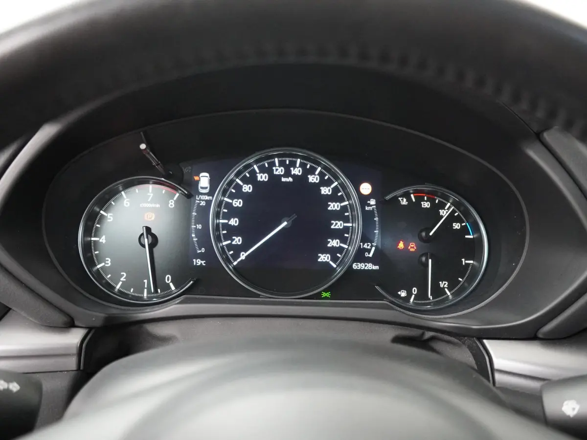 2.0 SkyActiv-G 165 Comfort | Navigatie | 360 Camera | Head-Up | Stoelverw. |