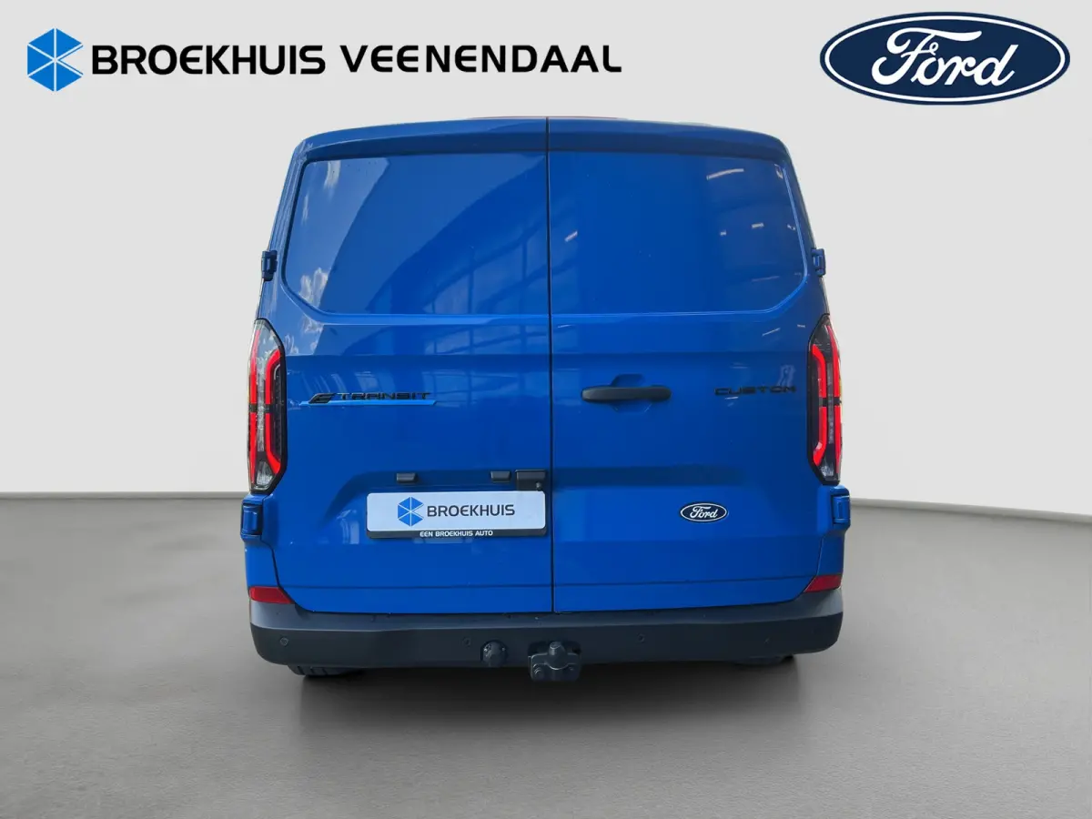 E 340 L2H1 Trend RWD | Cruise Control | Camera | Navi | Bluetooth | | Cruisecontrolsysteem (Cruisecontrol) | Met navigatiesysteem | Parkeerpilootsysteem voor en achter