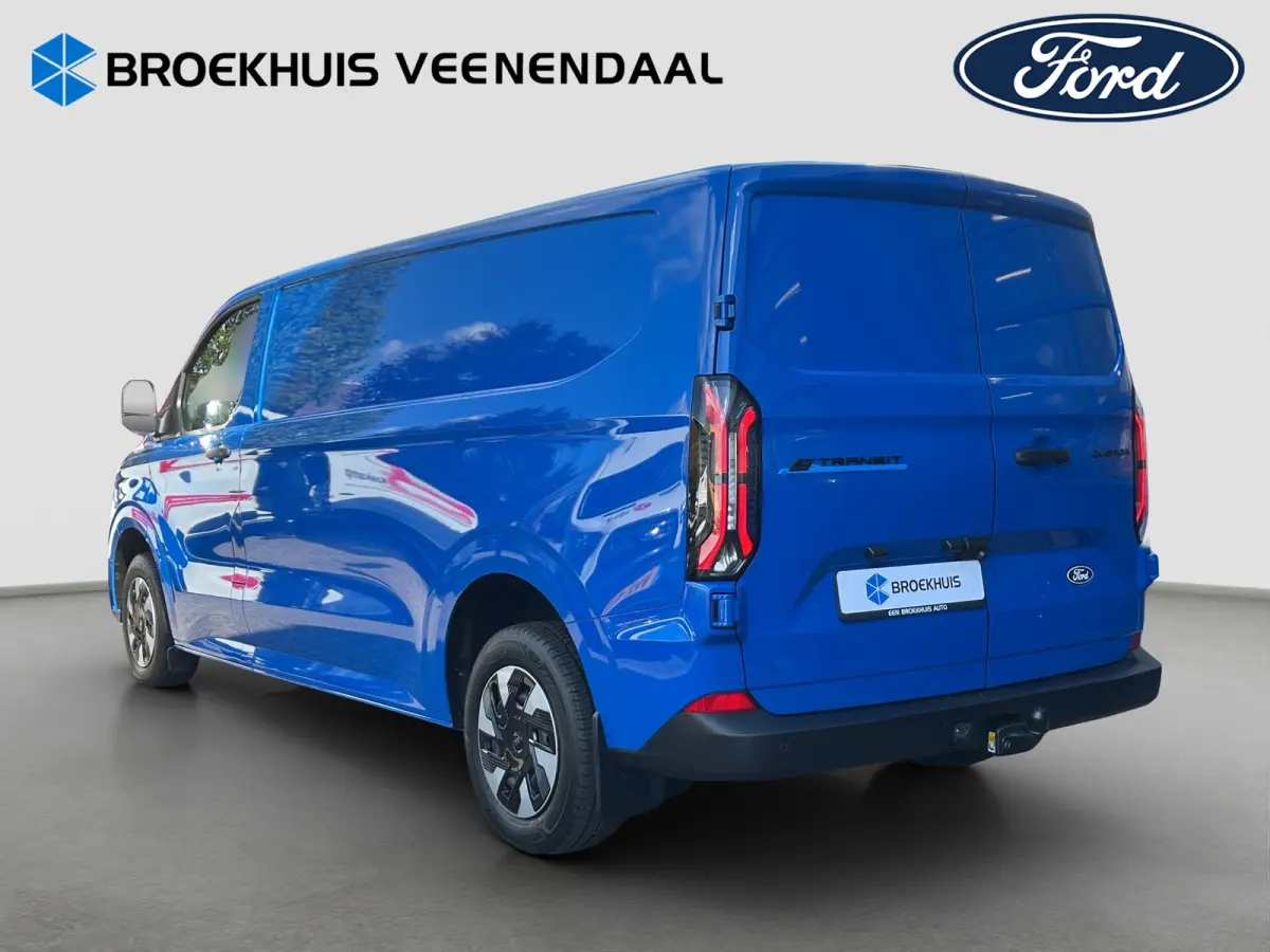 E 340 L2H1 Trend RWD | Cruise Control | Camera | Navi | Bluetooth | | Cruisecontrolsysteem (Cruisecontrol) | Met navigatiesysteem | Parkeerpilootsysteem voor en achter