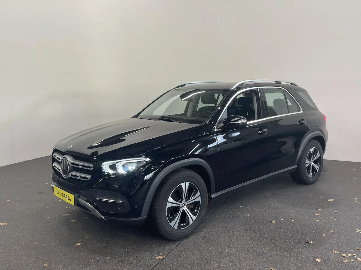350 e 4MATIC Navigatie Apple Carplay/Android Auto 360 Camera Parkeersensoren Head-up-display Cruise Control Stoelverwarming voor en achter Stuurverwarming Sfeerverlichting Virtual Cockpit Cl