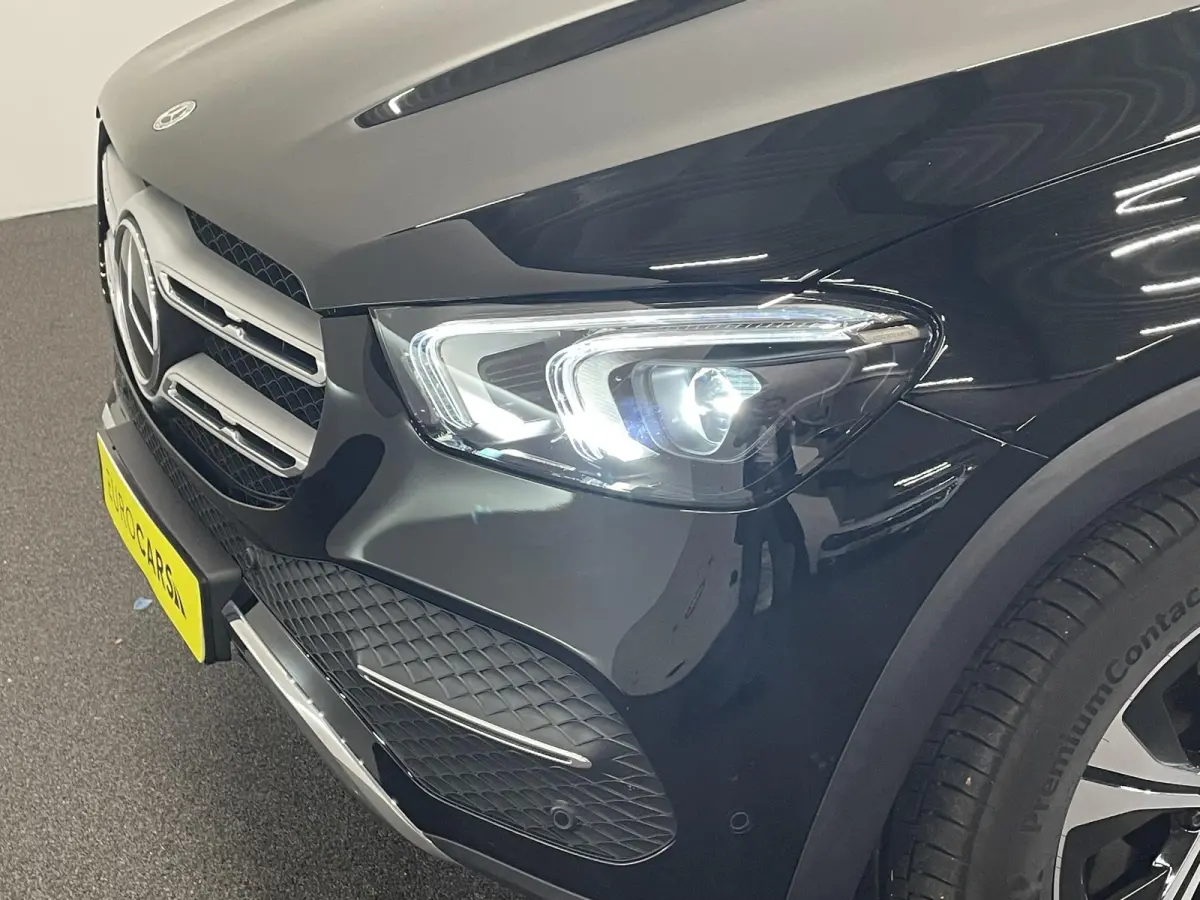 350 e 4MATIC Navigatie Apple Carplay/Android Auto 360 Camera Parkeersensoren Head-up-display Cruise Control Stoelverwarming voor en achter Stuurverwarming Sfeerverlichting Virtual Cockpit Cl