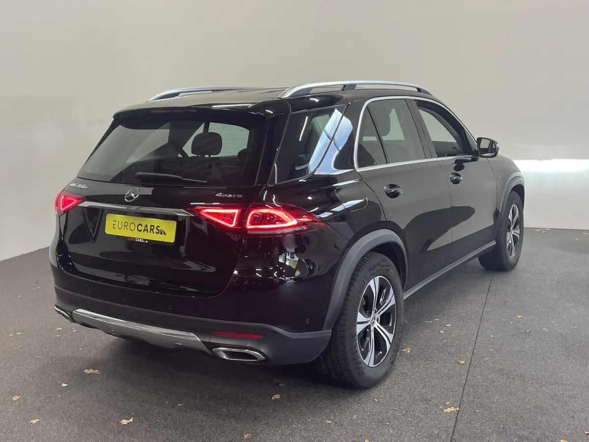 350 e 4MATIC Navigatie Apple Carplay/Android Auto 360 Camera Parkeersensoren Head-up-display Cruise Control Stoelverwarming voor en achter Stuurverwarming Sfeerverlichting Virtual Cockpit Cl
