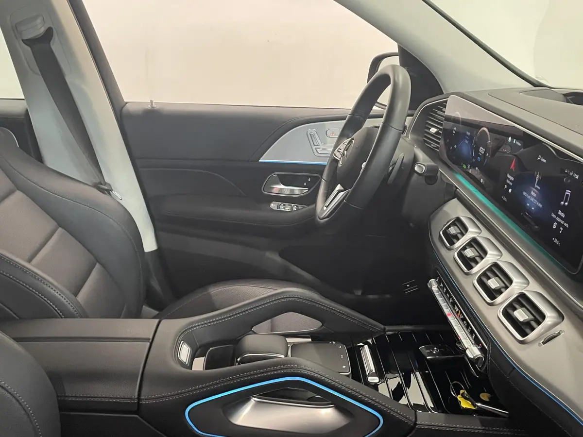 350 e 4MATIC Navigatie Apple Carplay/Android Auto 360 Camera Parkeersensoren Head-up-display Cruise Control Stoelverwarming voor en achter Stuurverwarming Sfeerverlichting Virtual Cockpit Cl