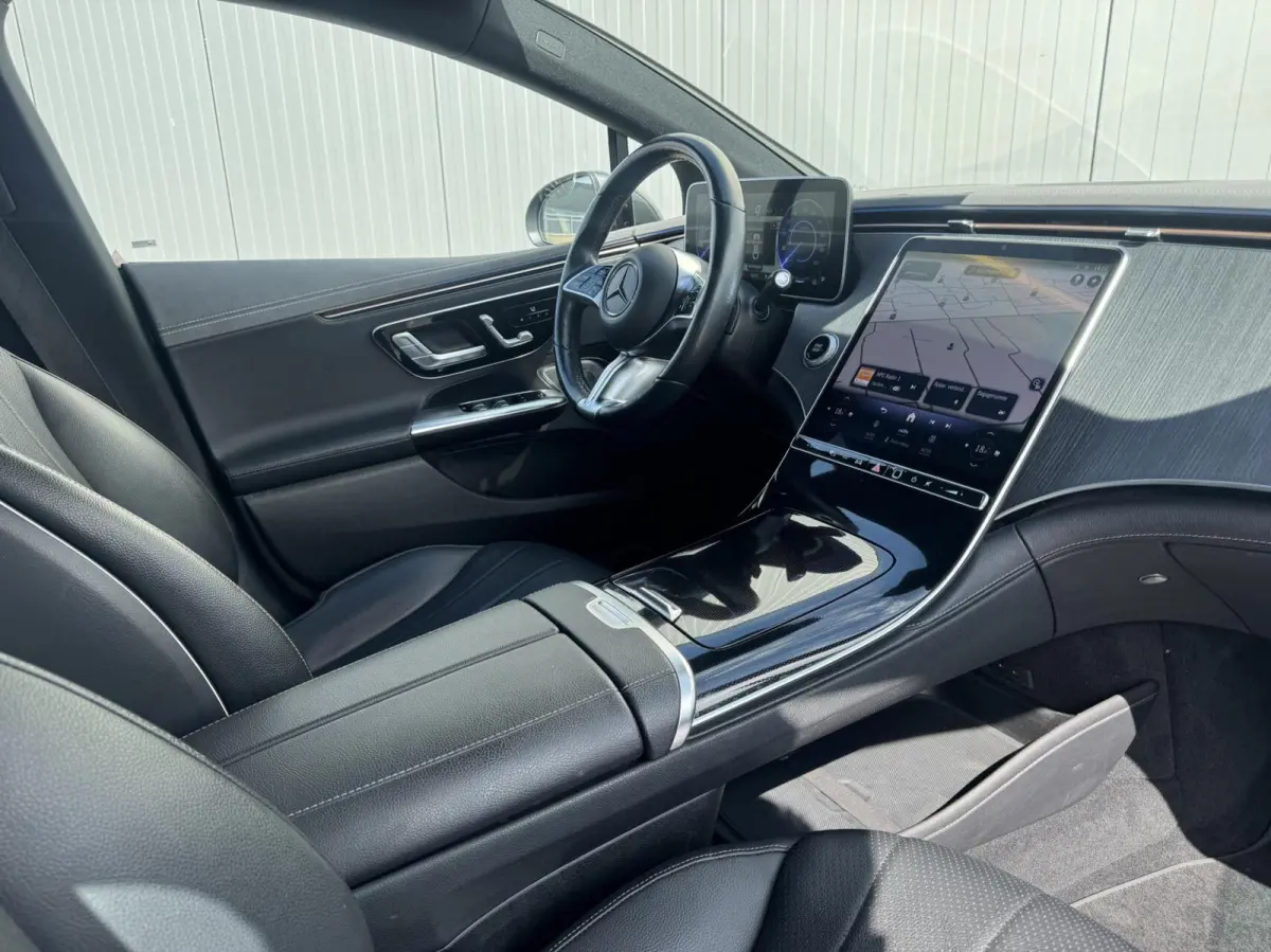 300 Luxury Line 89 kWh|Trekhaak|NL-Auto
