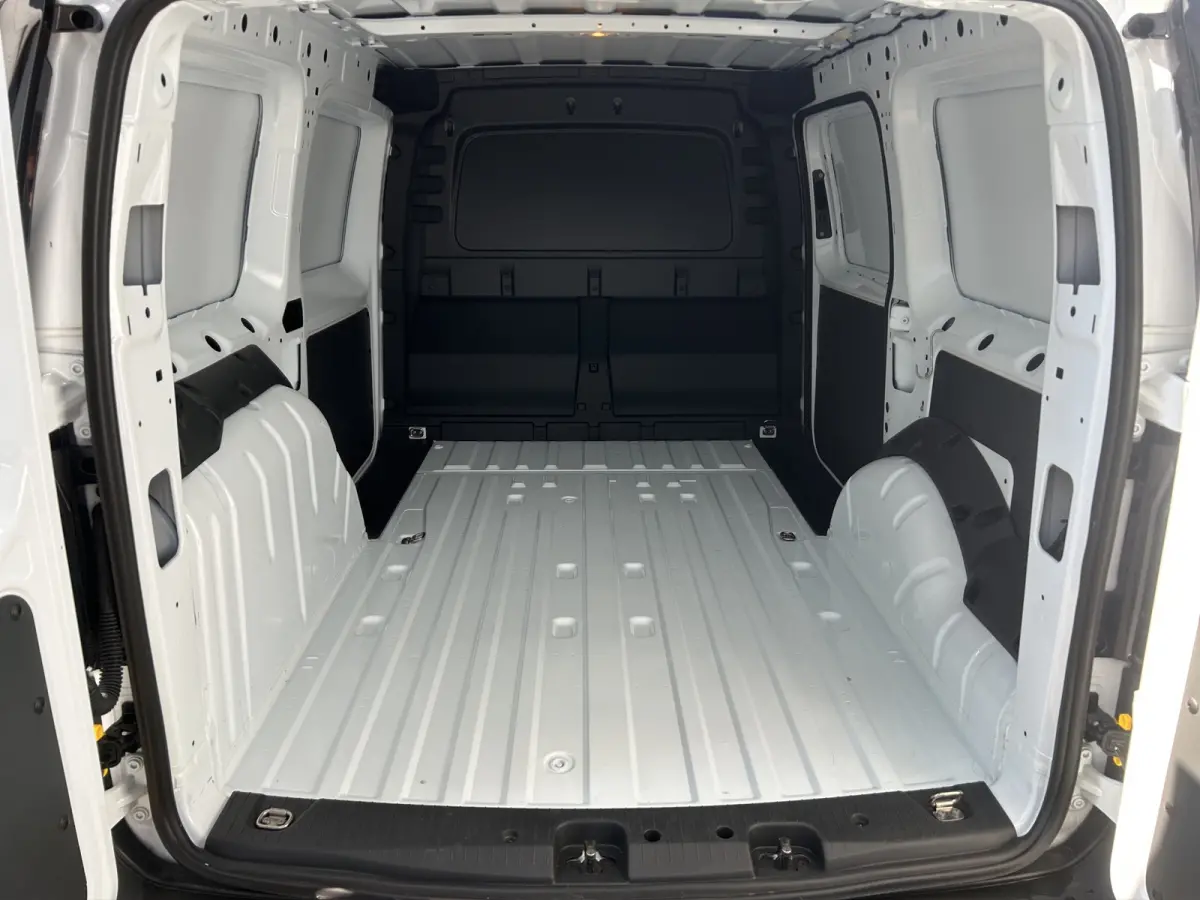 2.0 EcoBlue L2 Trend | BPM Vrij! | Trekhaak! | Nieuw Model! | Cruise Control | Navi | Bluetooth |