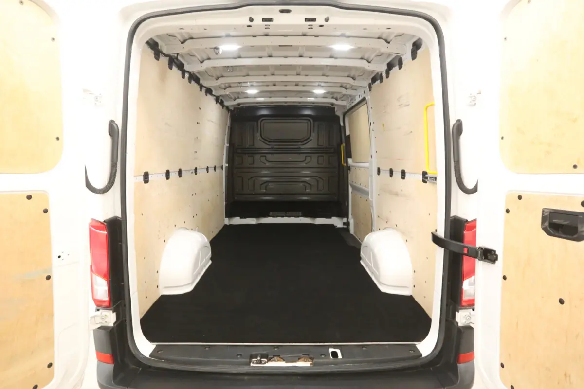 2.0 TDI L3H2 140PK | 3000KG Trekgew. | Aut. | Airco | Camera | Carplay | 3 Zits | Navi