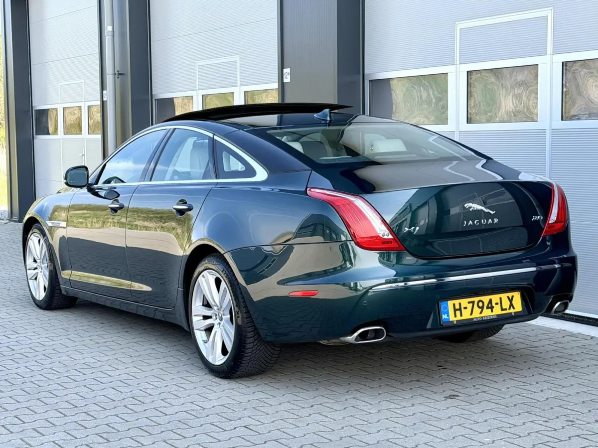 3.0 V6 SC AWD Portfolio | Pano | British Racing Green
