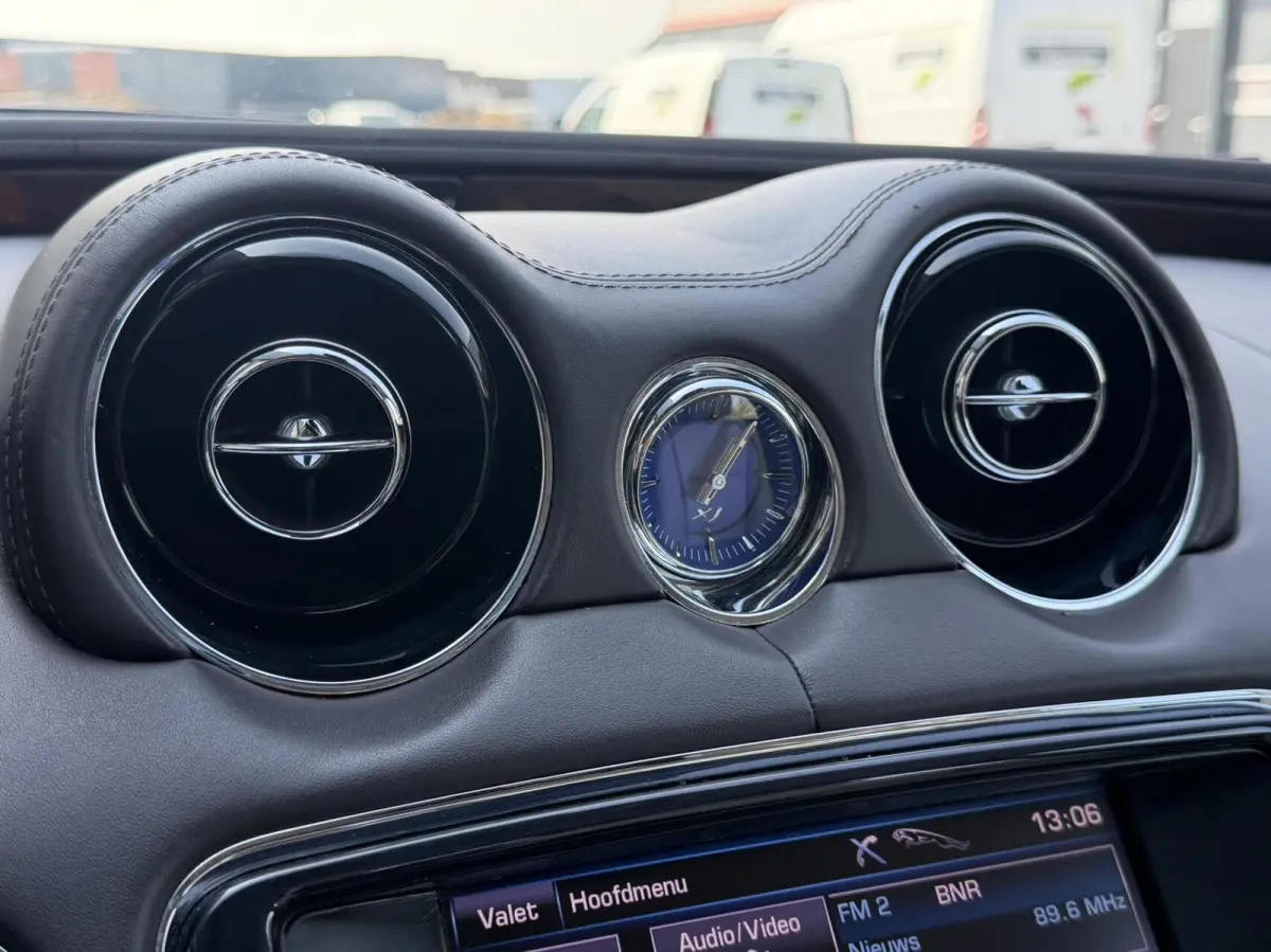 3.0 V6 SC AWD Portfolio | Pano | British Racing Green