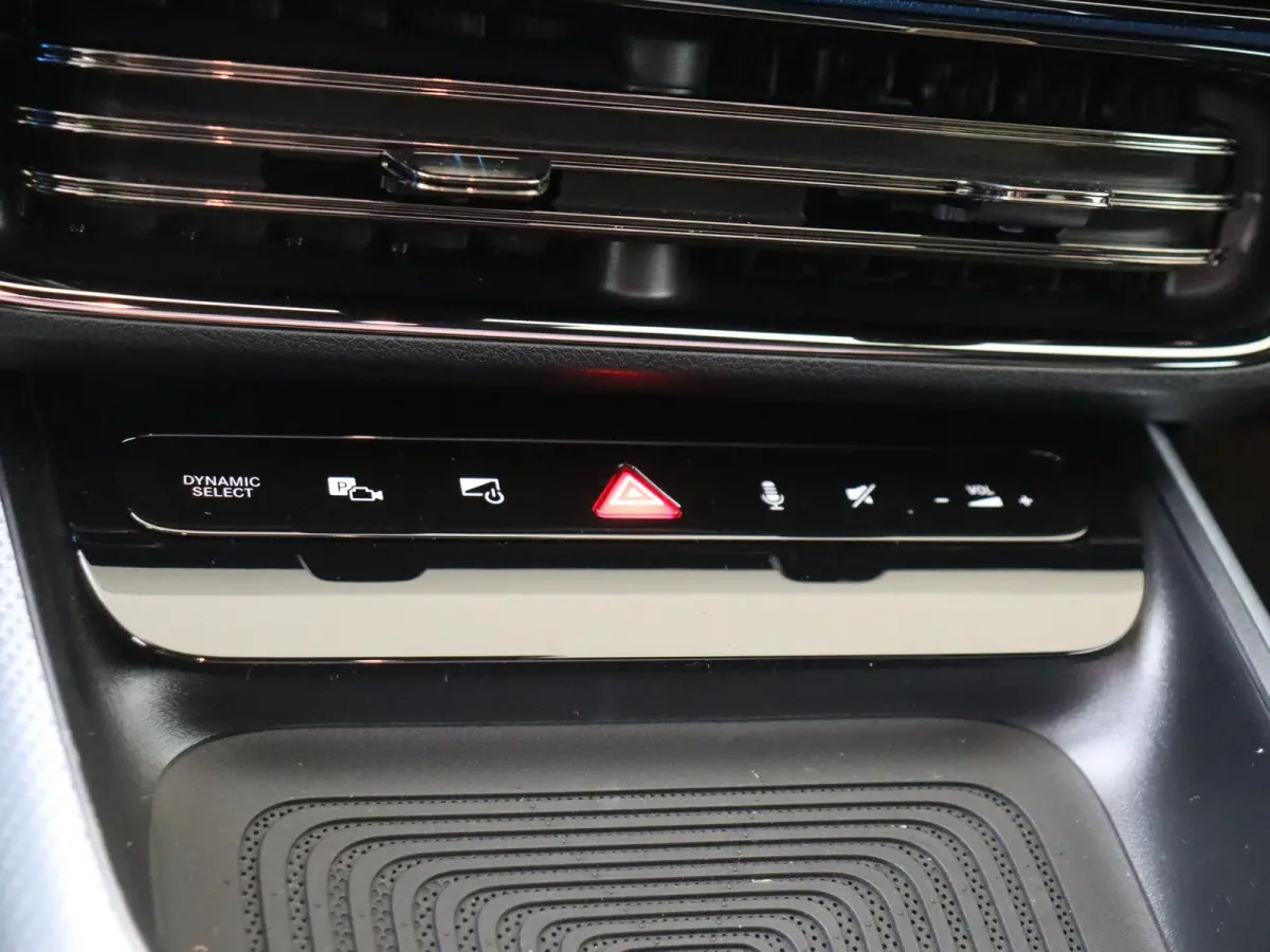 250+ Business Solution AMG 85.5 kWh /  Premium Package / Superscreen / Memory-Stoelen / Night-Pakket / Winterpakket /