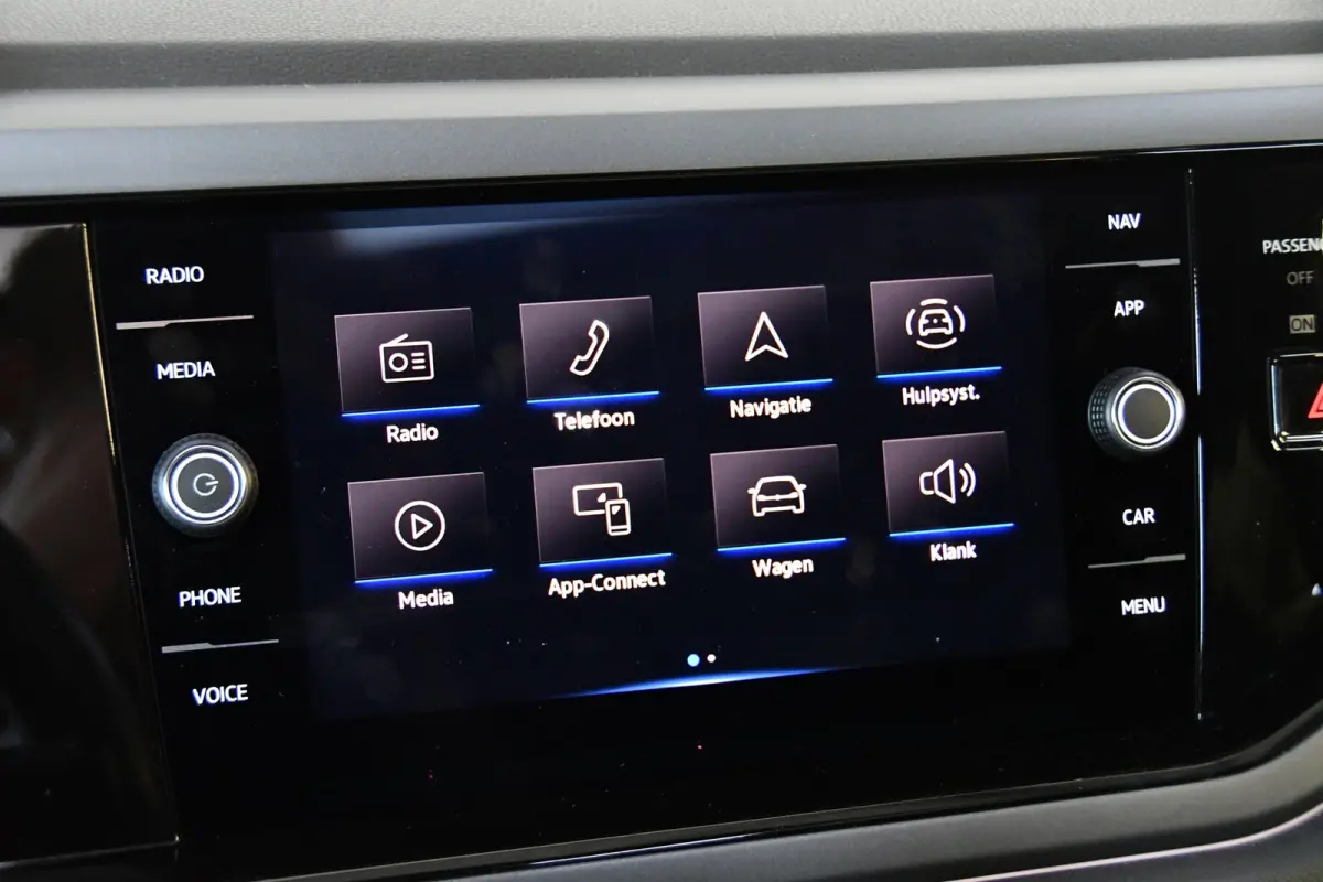 1.0 TSI R-Line, Pano, Camera, Frontassist