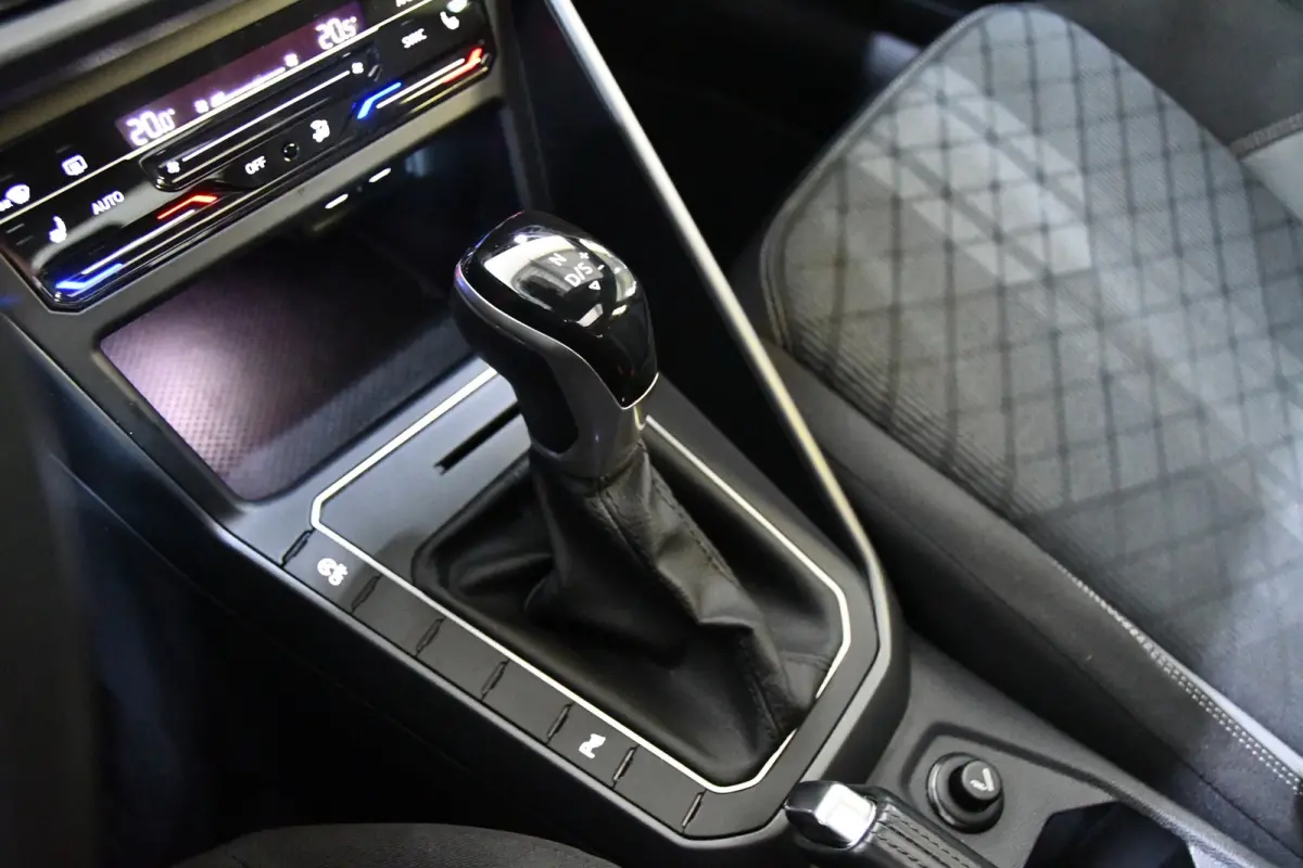 1.0 TSI R-Line, Pano, Camera, Frontassist