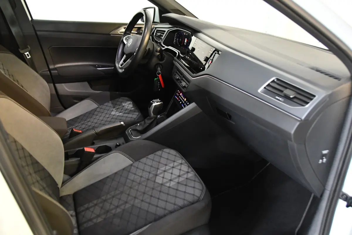 1.0 TSI R-Line, Pano, Camera, Frontassist
