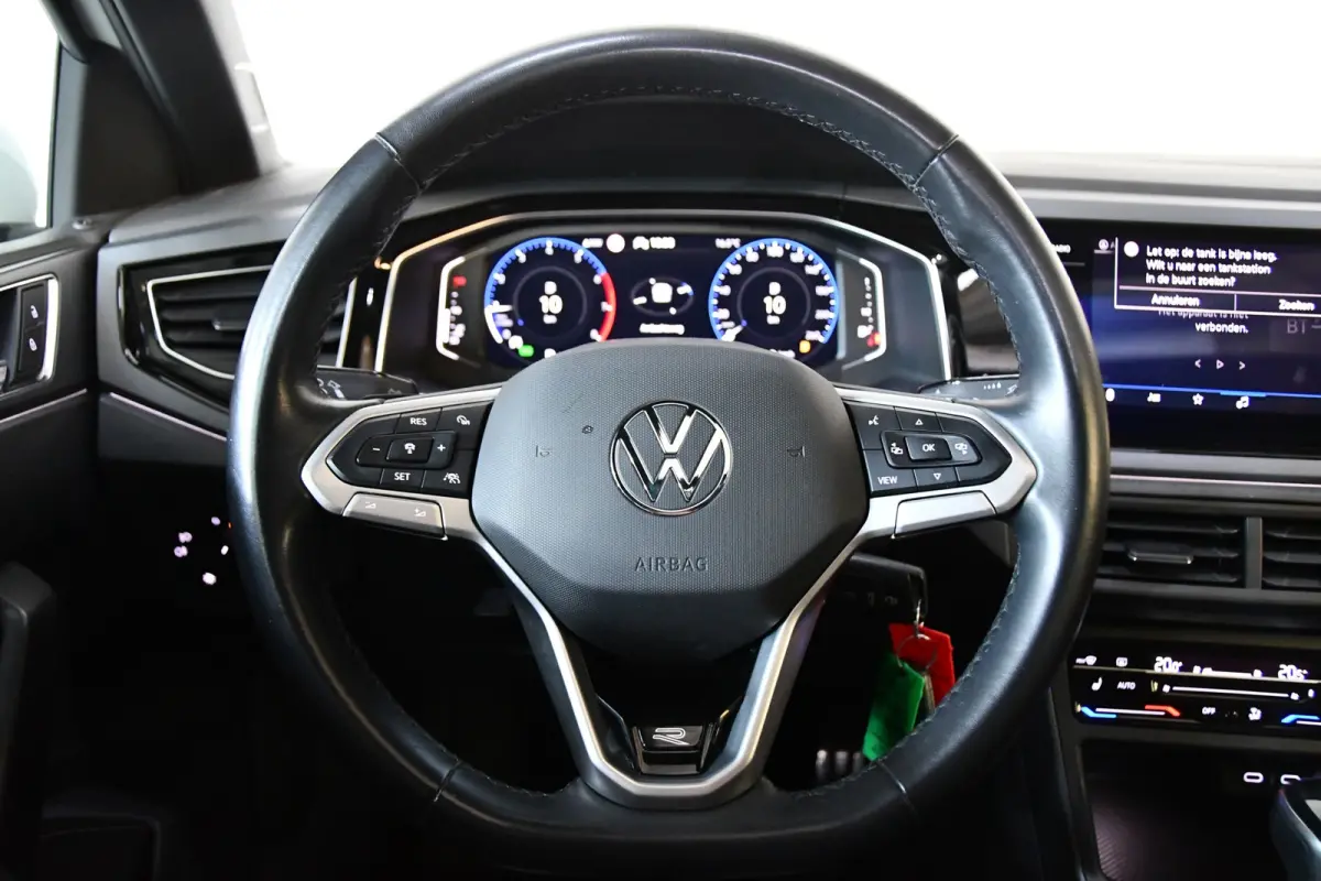 1.0 TSI R-Line, Pano, Camera, Frontassist