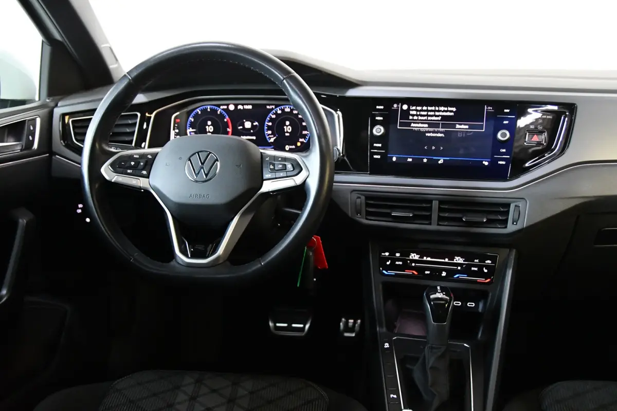 1.0 TSI R-Line, Pano, Camera, Frontassist