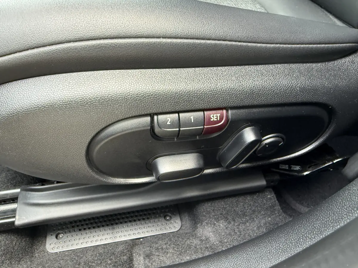 2.0 Cooper SE ALL4 Camera/Apple/Elec stoel