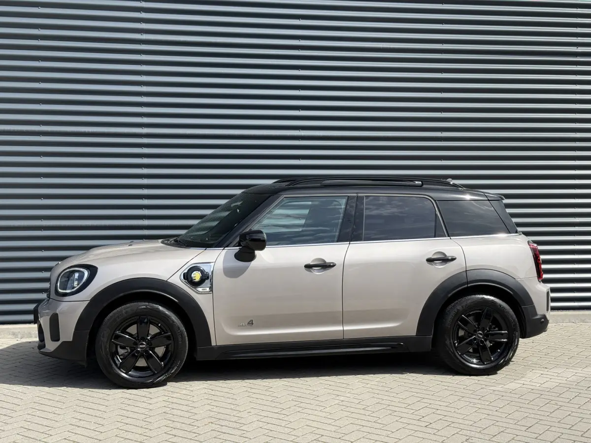 2.0 Cooper SE ALL4 Camera/Apple/Elec stoel