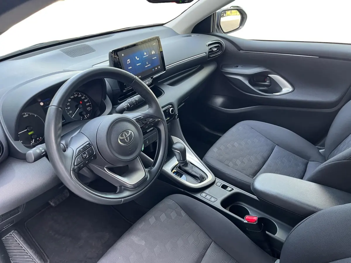 1.5 Hybrid 115 Active | Apple Carplay | Android Auto | Parkeercamera | Parkeersensoren | Stoelverwarming
