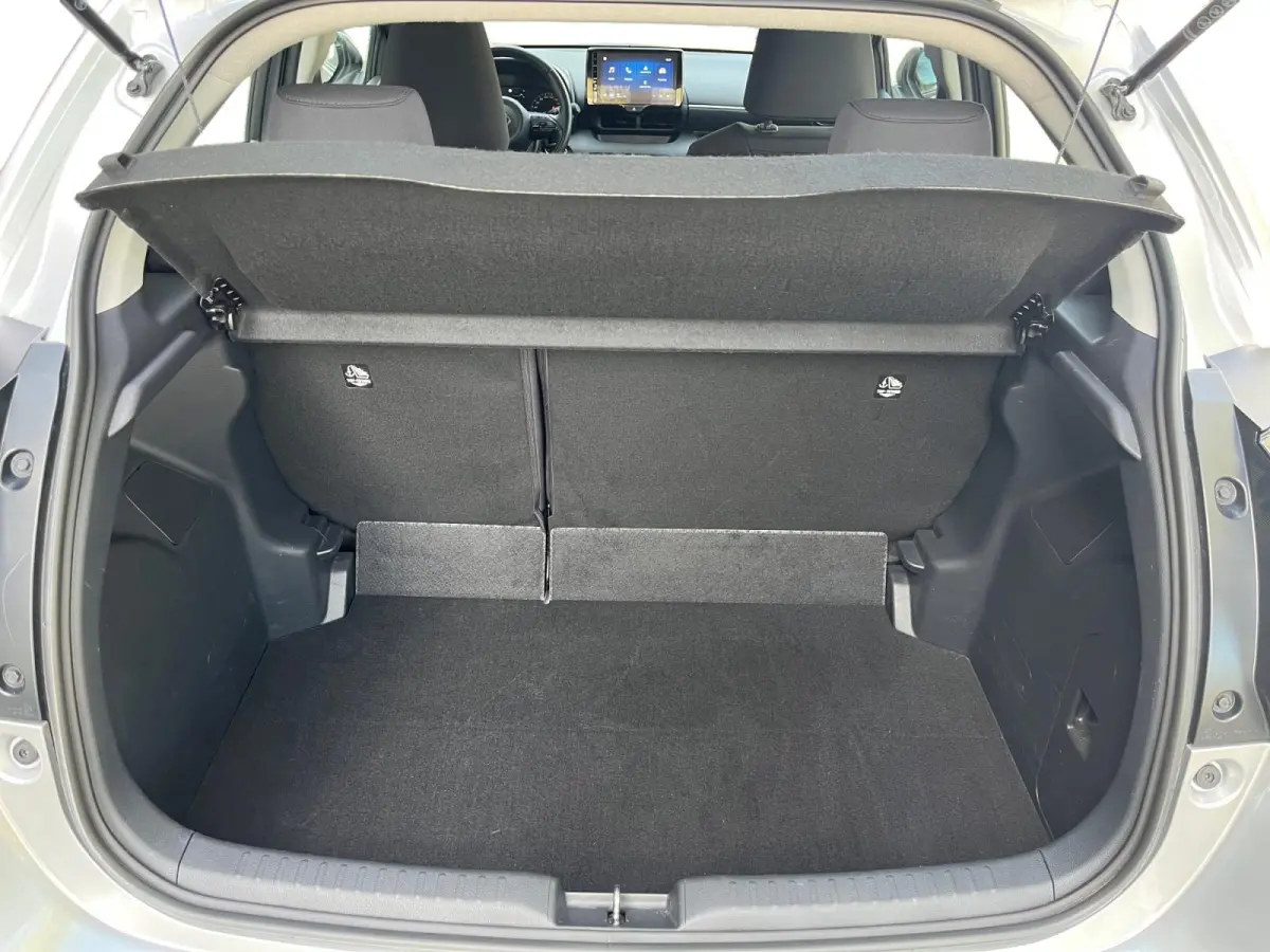 1.5 Hybrid 115 Active | Apple Carplay | Android Auto | Parkeercamera | Parkeersensoren | Stoelverwarming