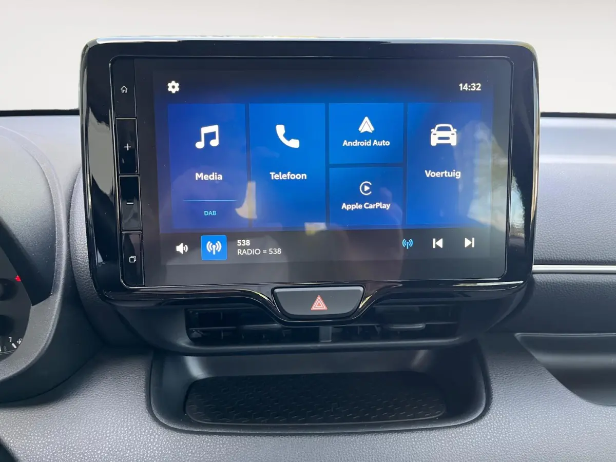 1.5 Hybrid 115 Active | Apple Carplay | Android Auto | Parkeercamera | Parkeersensoren | Stoelverwarming