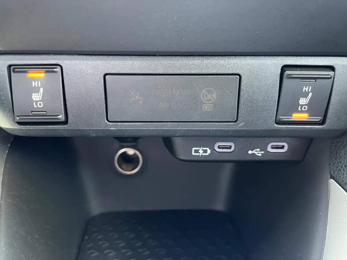 1.5 Hybrid 115 Active | Apple Carplay | Android Auto | Parkeercamera | Parkeersensoren | Stoelverwarming