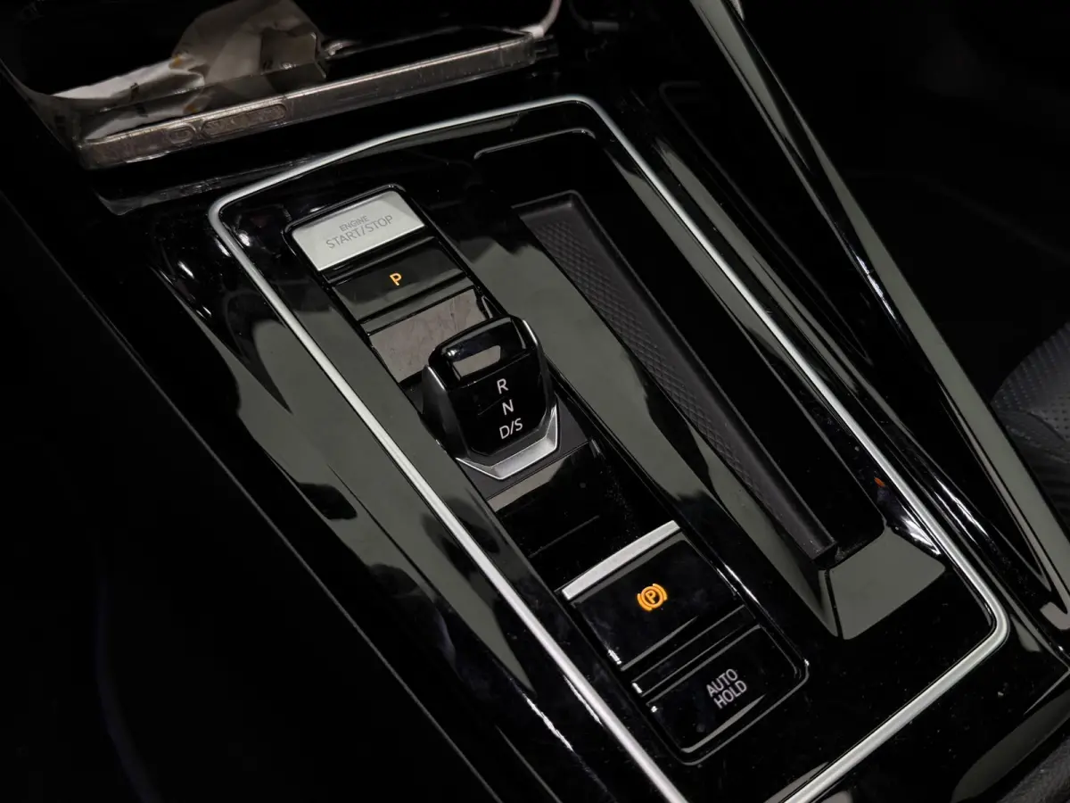 2.0 TSI R 4Motion CARBON Pakket Panorama H/K Memory leer