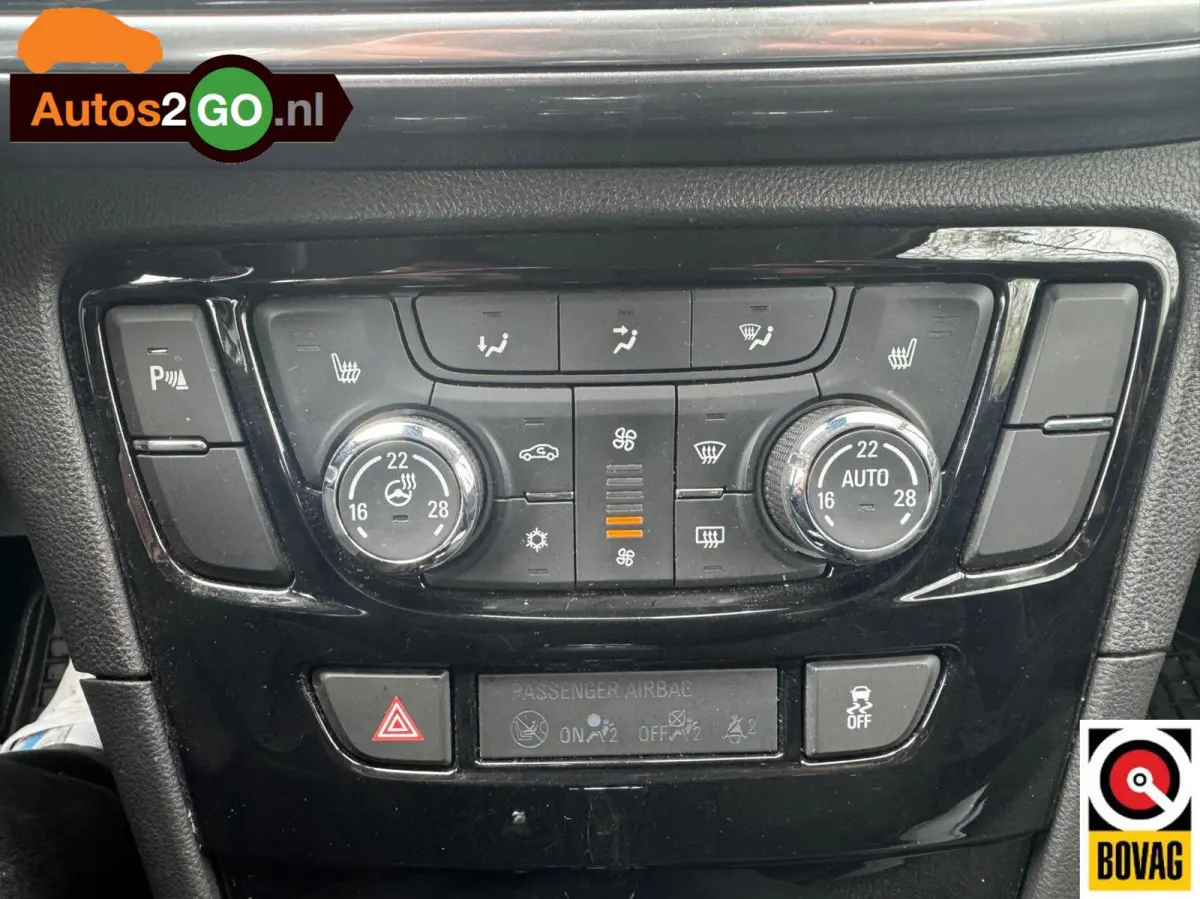 1.4 Turbo Online Edition I Cruise Controle I Navi I Parkeersensoren I AppleCarplay Android auto I verw. stoelen en stuur I trekhaak I rijklaar I