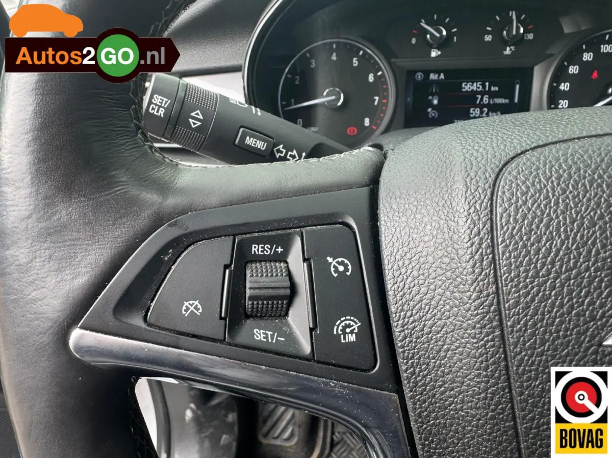 1.4 Turbo Online Edition I Cruise Controle I Navi I Parkeersensoren I AppleCarplay Android auto I verw. stoelen en stuur I trekhaak I rijklaar I