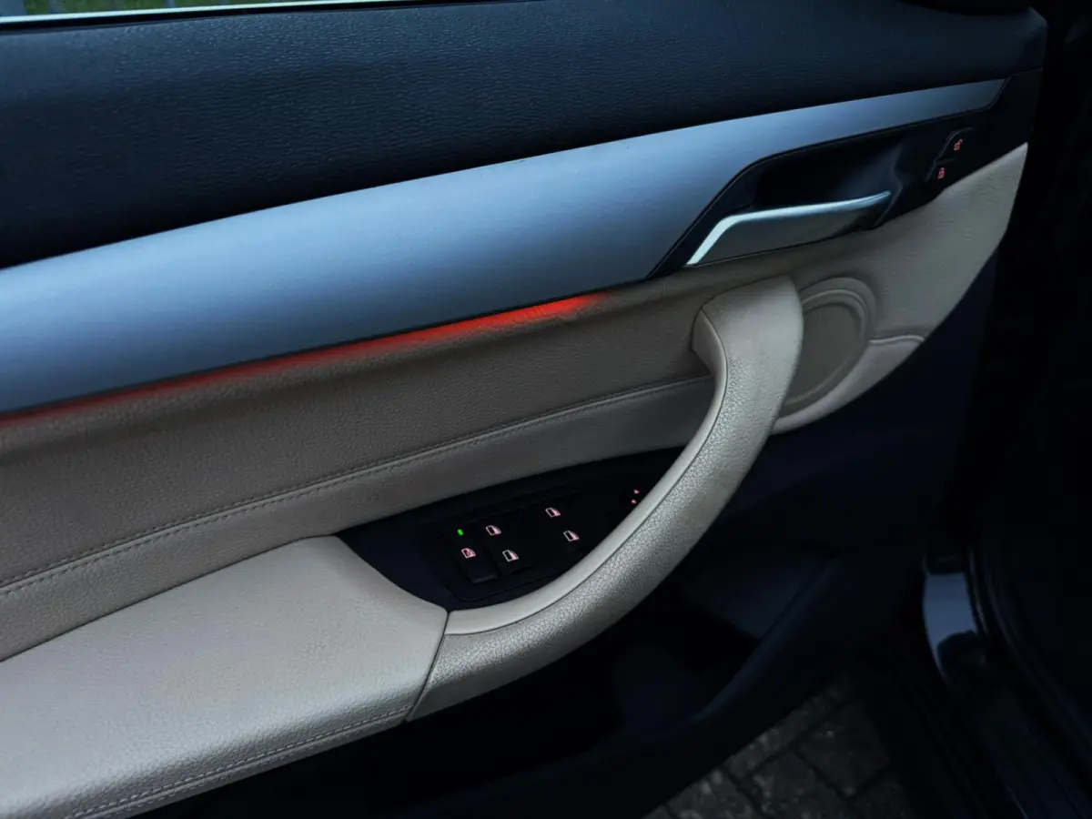SDrive20i Executive 192PK|Origineel NL|Navi|AUT|Sportstoelen Leder|PANO|Cruise Control|Full Led|SfeerVL|StoelVW|PDC|Isofix