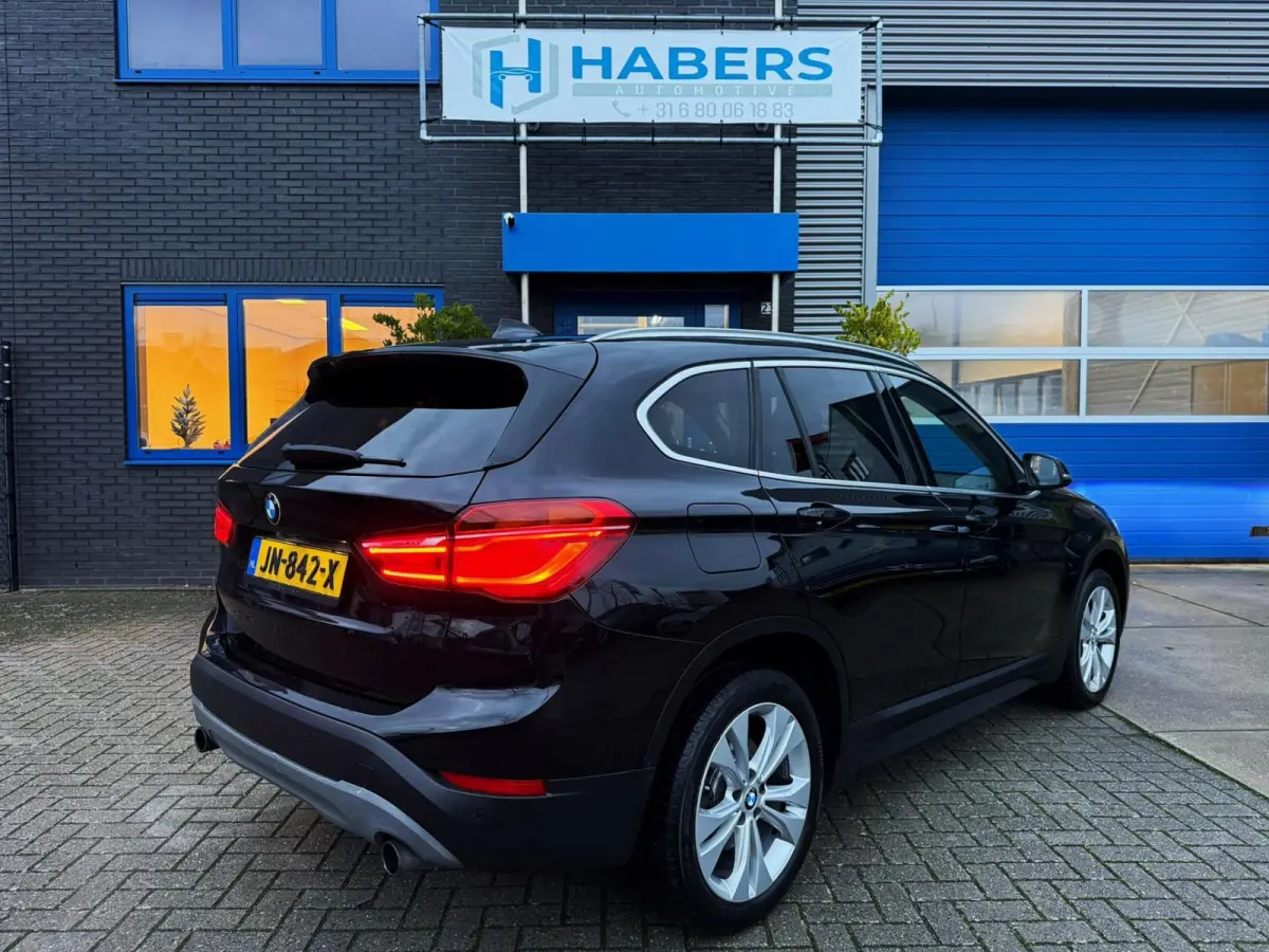 SDrive20i Executive 192PK|Origineel NL|Navi|AUT|Sportstoelen Leder|PANO|Cruise Control|Full Led|SfeerVL|StoelVW|PDC|Isofix