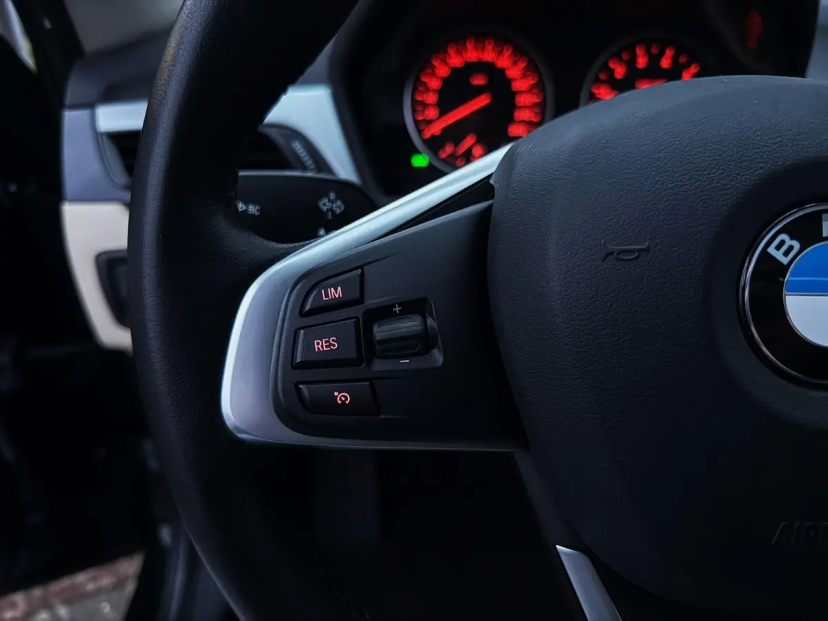 SDrive20i Executive 192PK|Origineel NL|Navi|AUT|Sportstoelen Leder|PANO|Cruise Control|Full Led|SfeerVL|StoelVW|PDC|Isofix