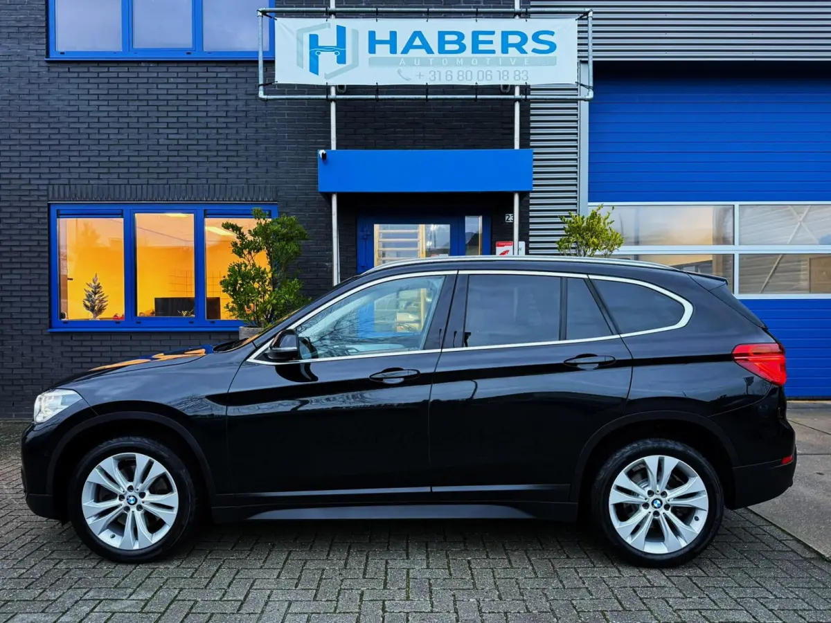 SDrive20i Executive 192PK|Origineel NL|Navi|AUT|Sportstoelen Leder|PANO|Cruise Control|Full Led|SfeerVL|StoelVW|PDC|Isofix