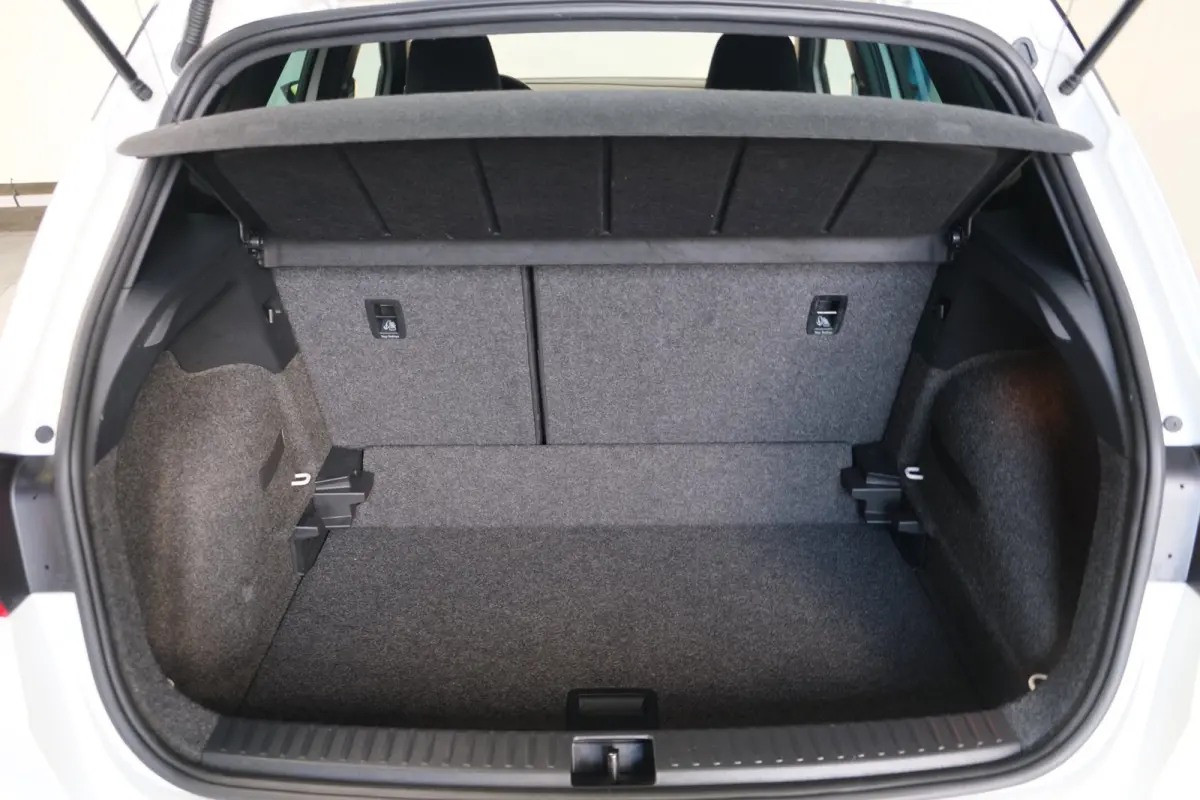 1.0 TSI FR - N.A.P. Airco, Cruise, PDC, Carplay.