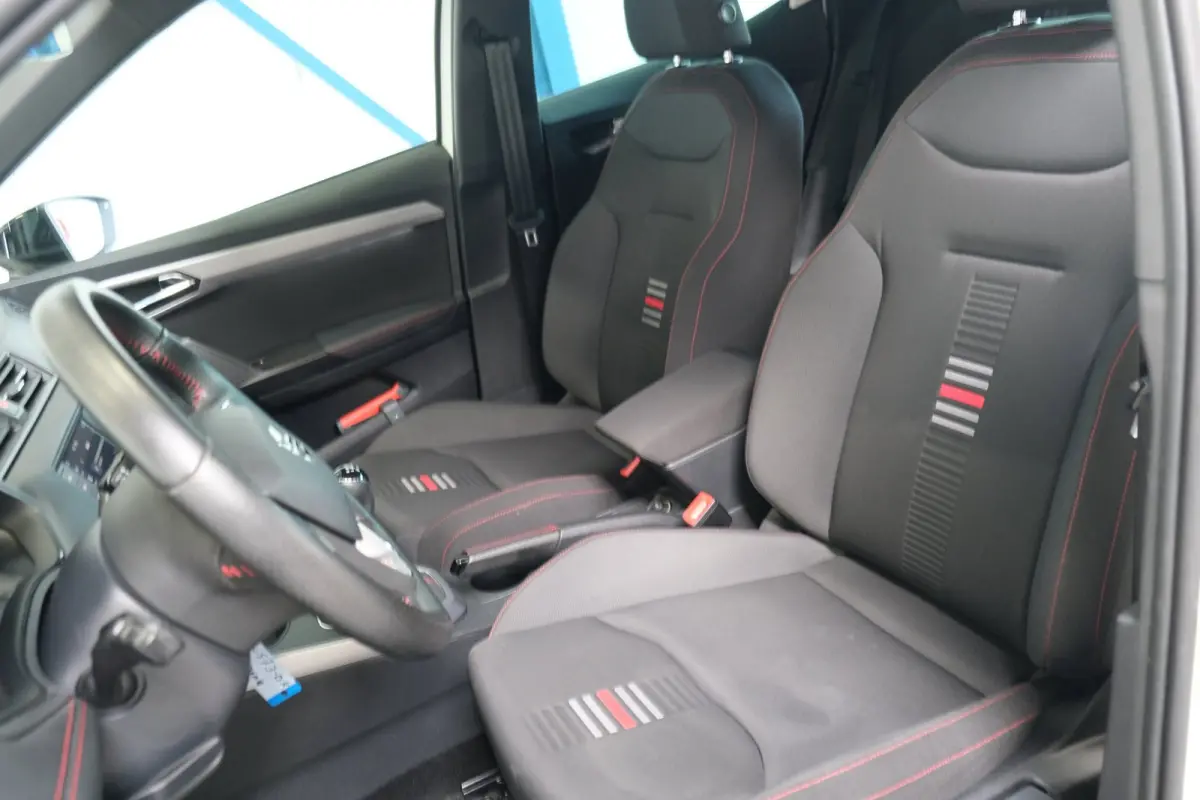 1.0 TSI FR - N.A.P. Airco, Cruise, PDC, Carplay.