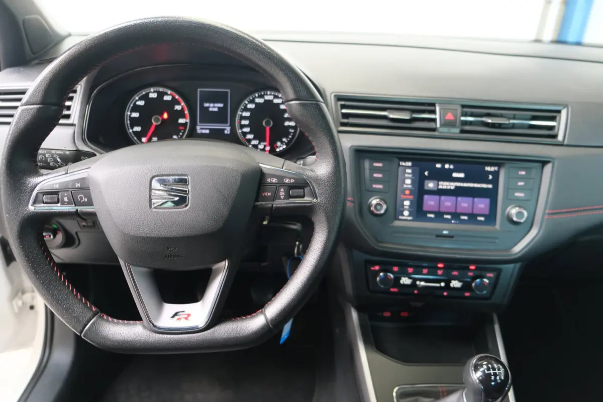 1.0 TSI FR - N.A.P. Airco, Cruise, PDC, Carplay.