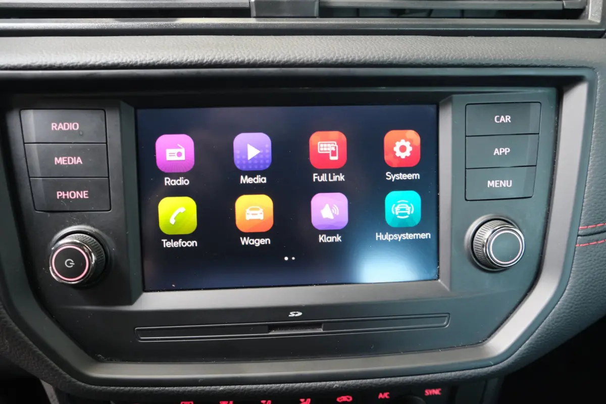 1.0 TSI FR - N.A.P. Airco, Cruise, PDC, Carplay.