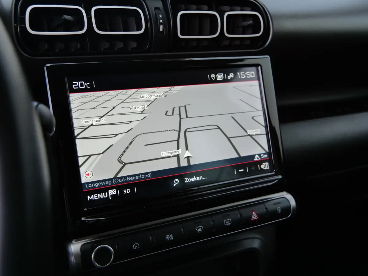 1.2 PureTech Plus 111 Pk Navigate / DAB / Apple Carplay / PDC