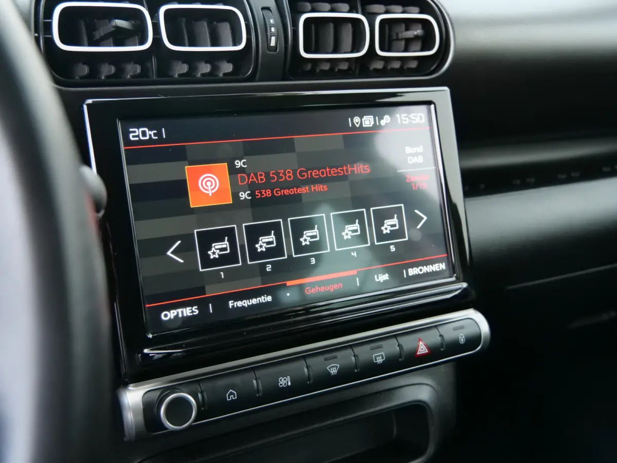 1.2 PureTech Plus 111 Pk Navigate / DAB / Apple Carplay / PDC