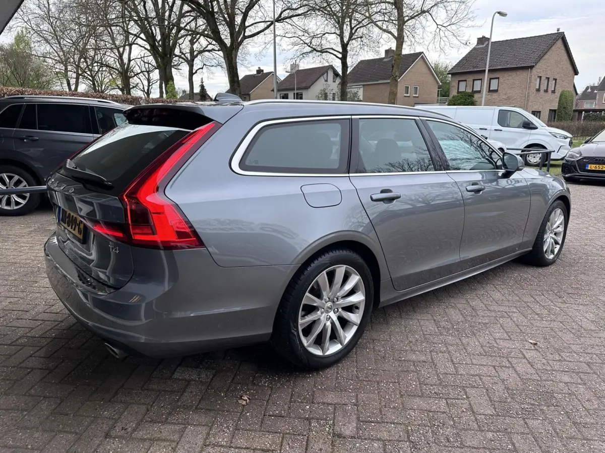 2.0 T4 Leer, Memory, Auto Pilot, ACC, Carplay, LM..