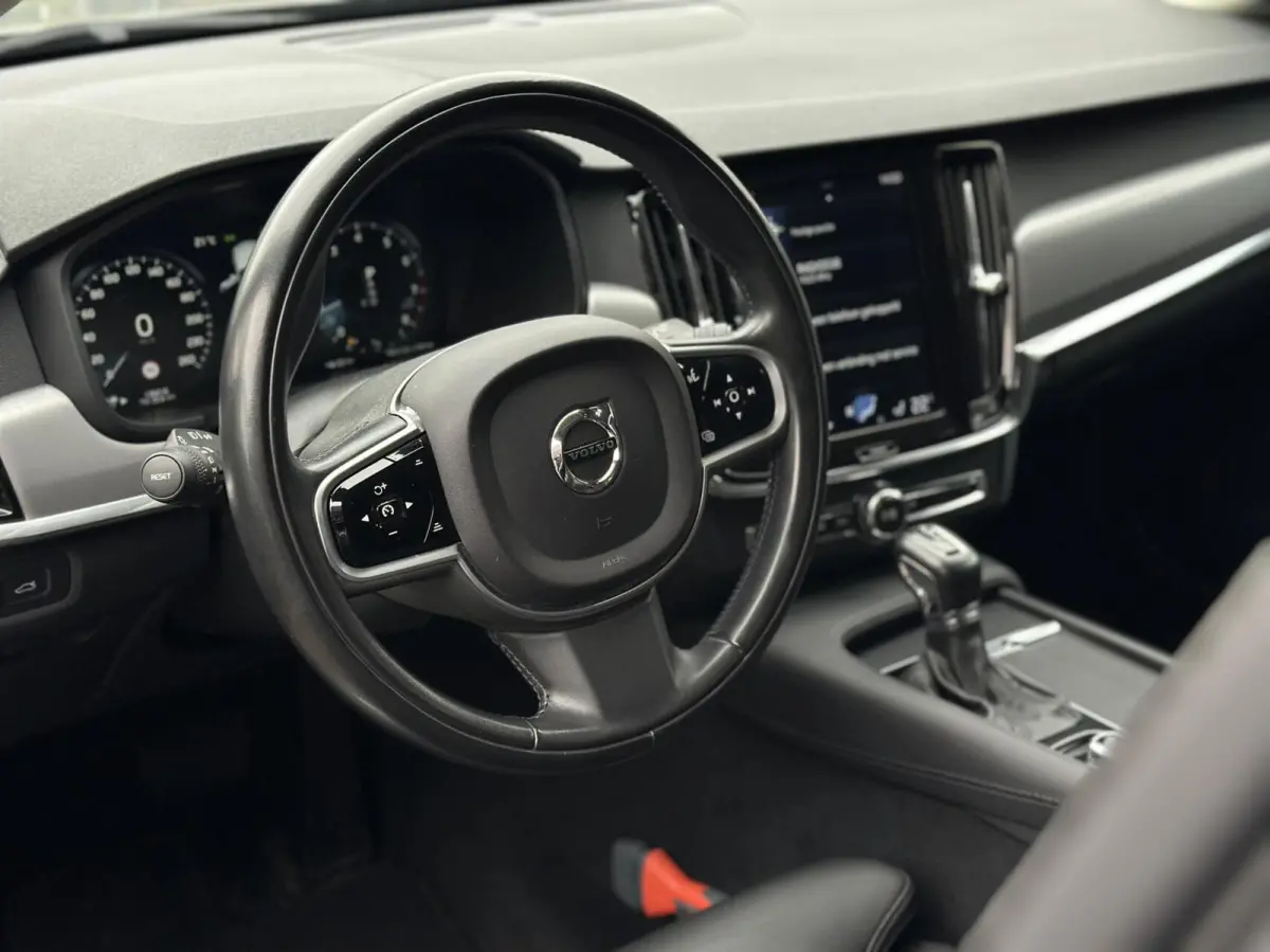 2.0 T4 Leer, Memory, Auto Pilot, ACC, Carplay, LM..