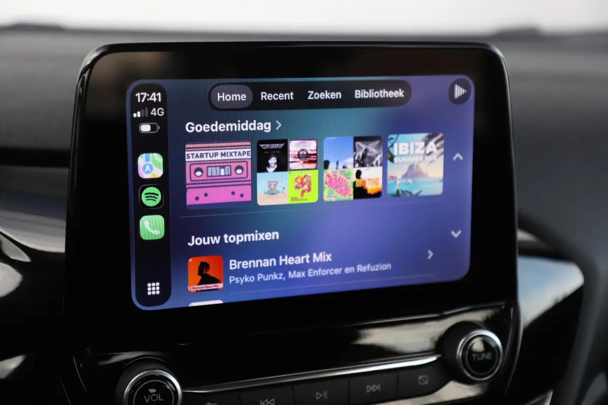 1.0 EcoBoost Connected 101PK Trekhaak Navigatie Airco Cruise Control Carplay Android LED