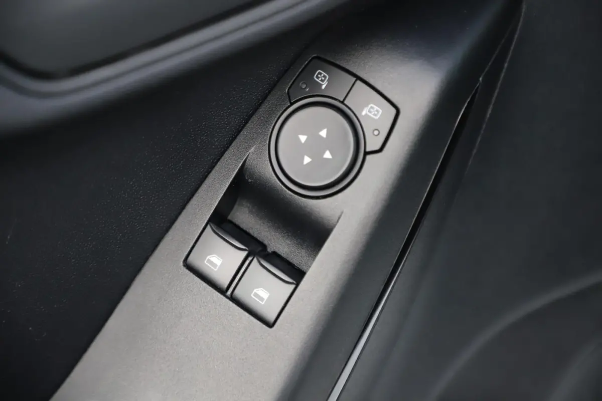 1.0 EcoBoost Connected 101PK Trekhaak Navigatie Airco Cruise Control Carplay Android LED